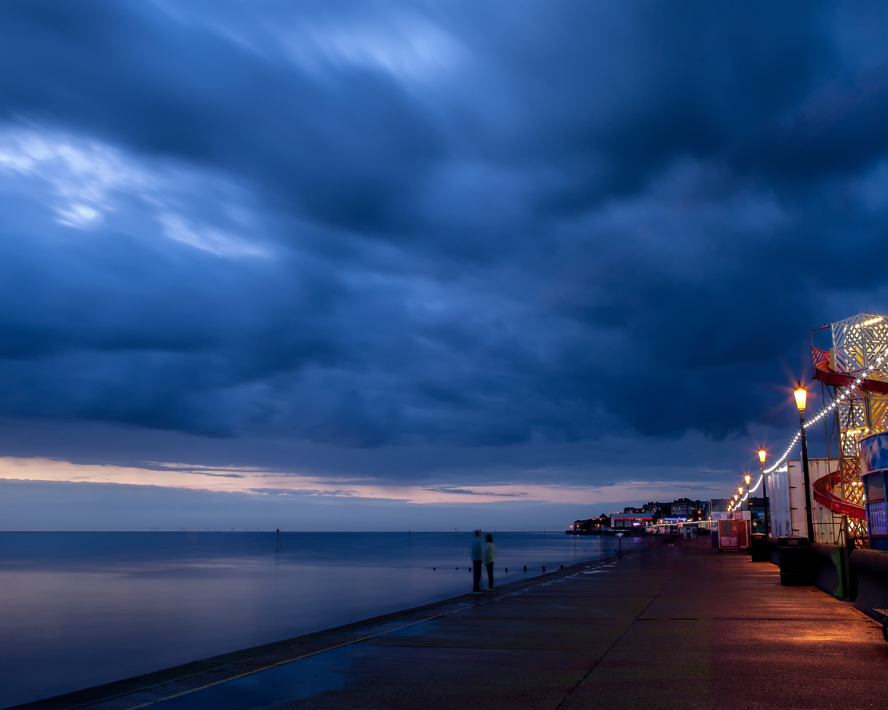 Ночное синее море