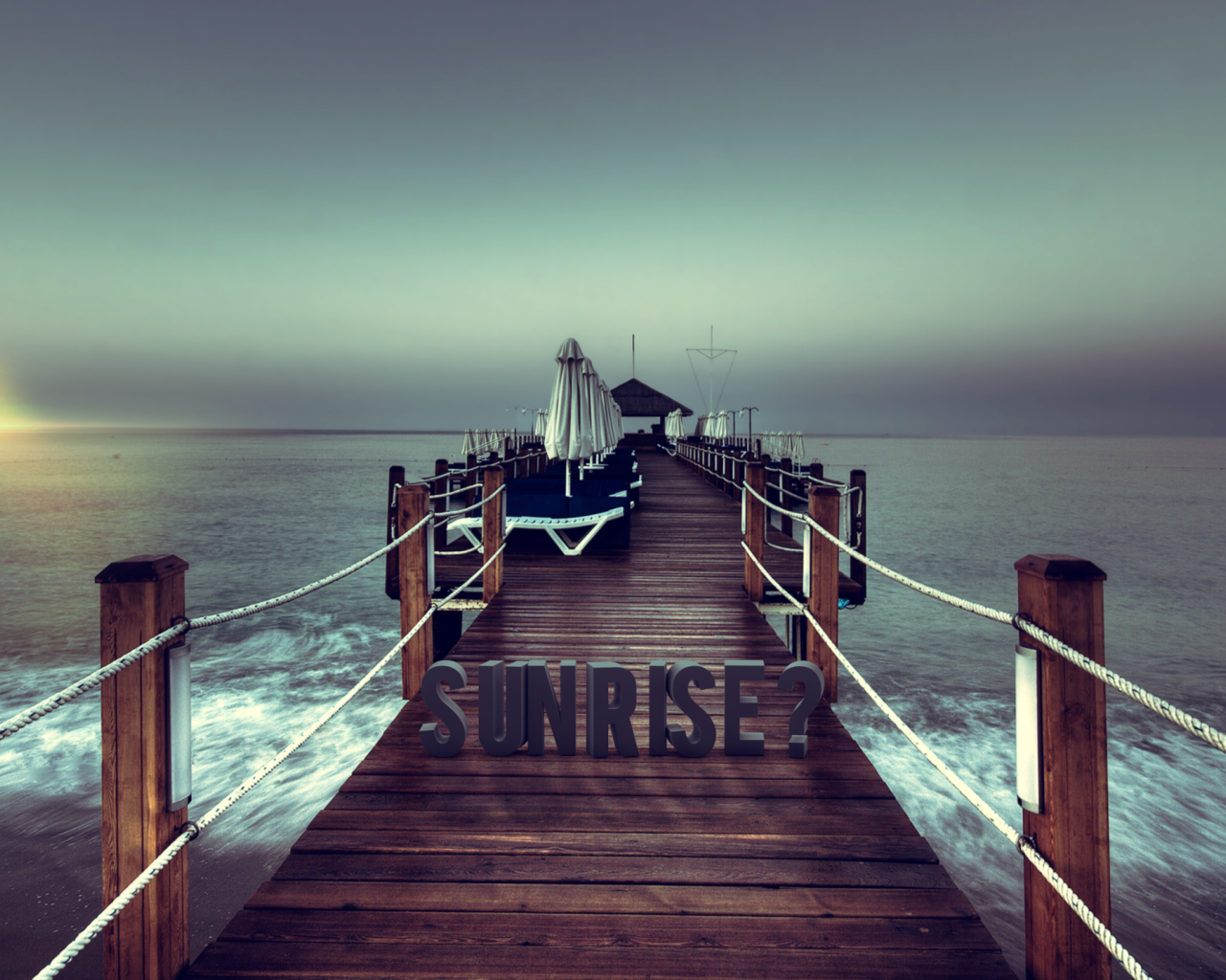 Надпись на мостике