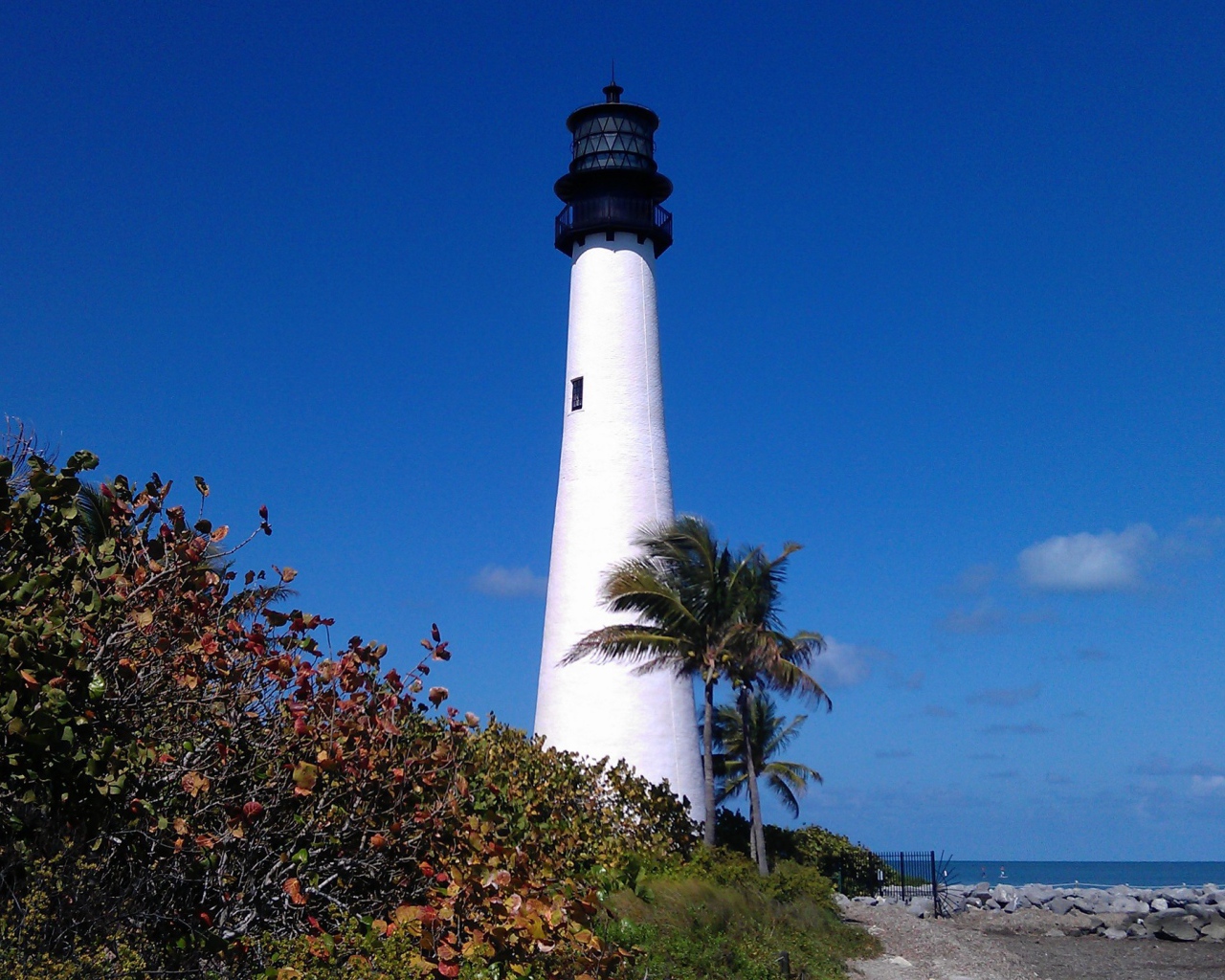 Маяк на берегу Майями
