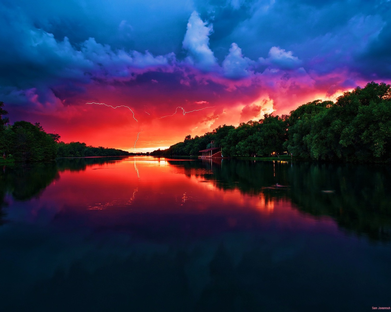 Красивое красное небо