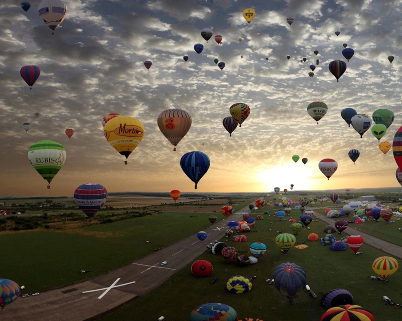 	  Hot air balloon flights