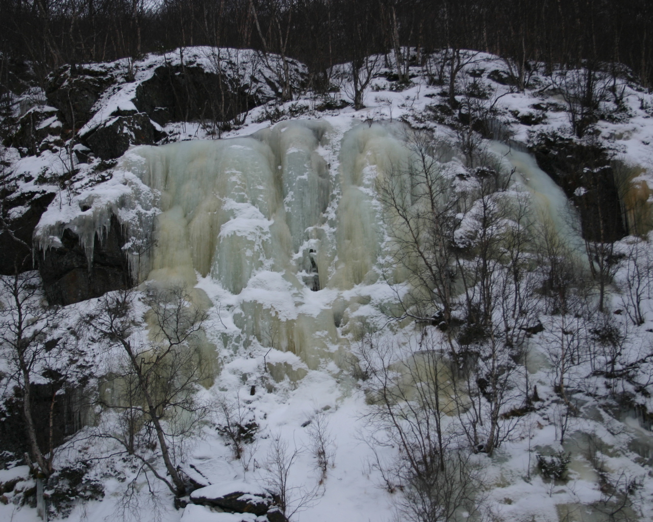 Замерзший водопад в Норвегии