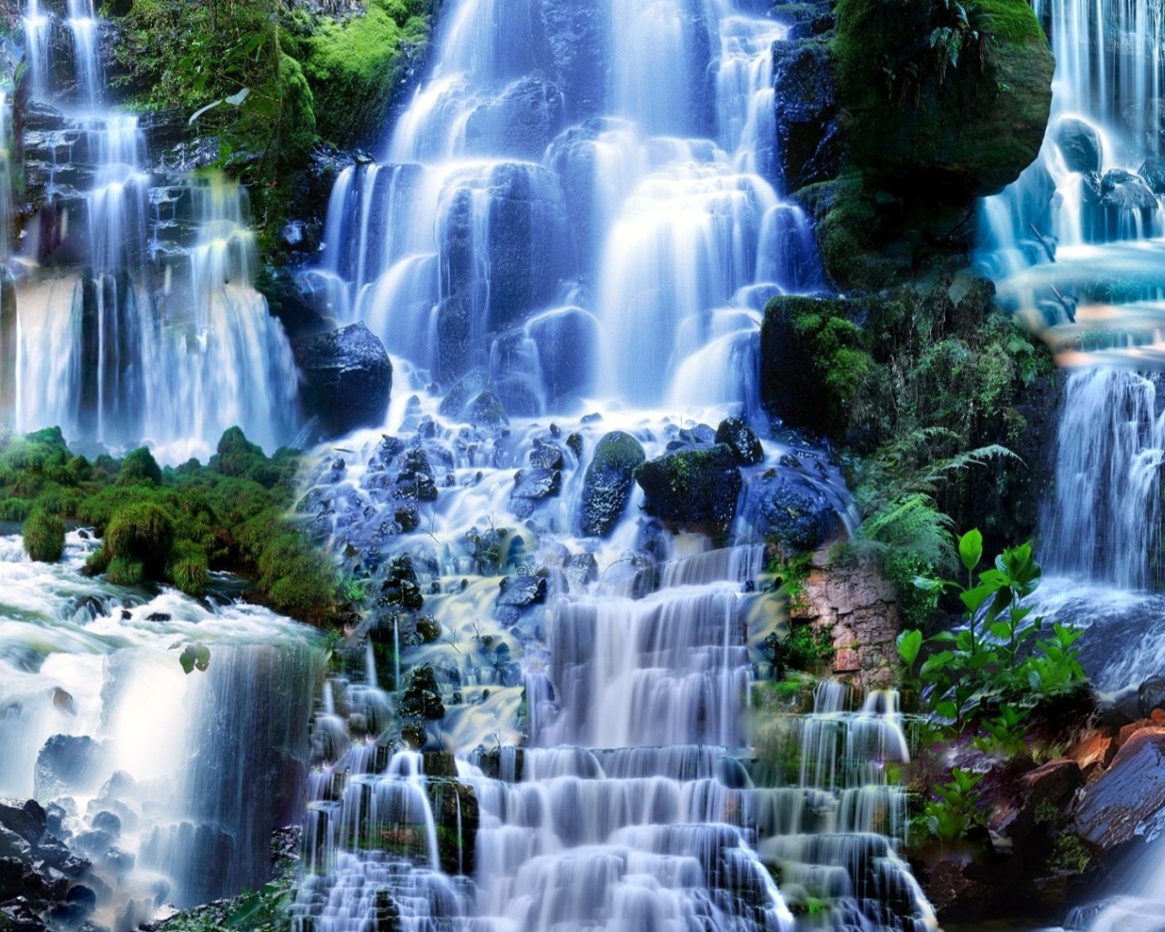 Водопад в лесу