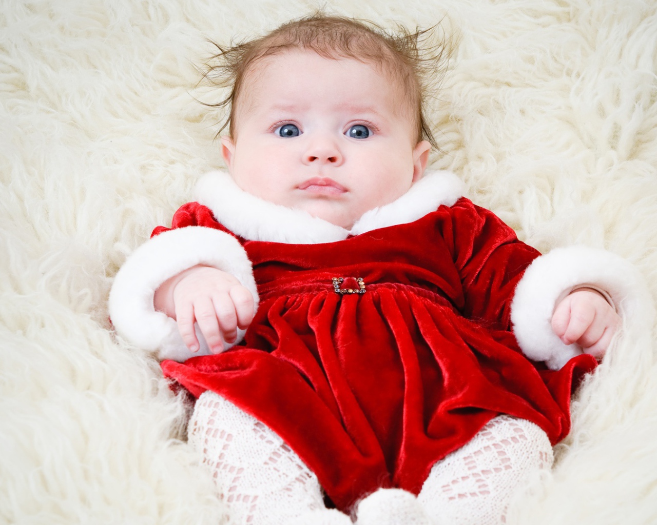 Очаровательная девочка