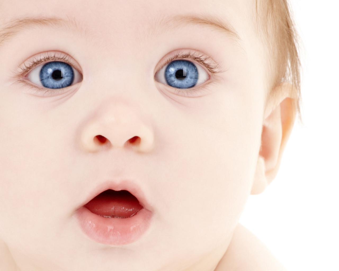 Голубоглазый малыш