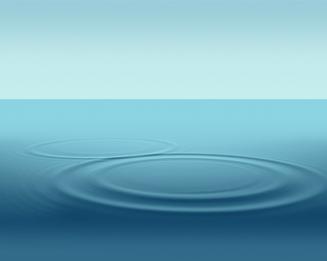 Круги на синей воде