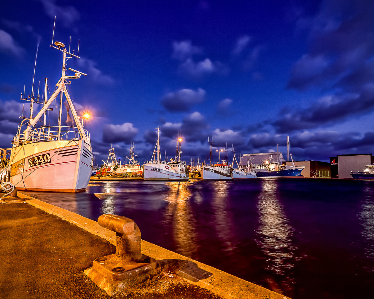 Вечер в порту