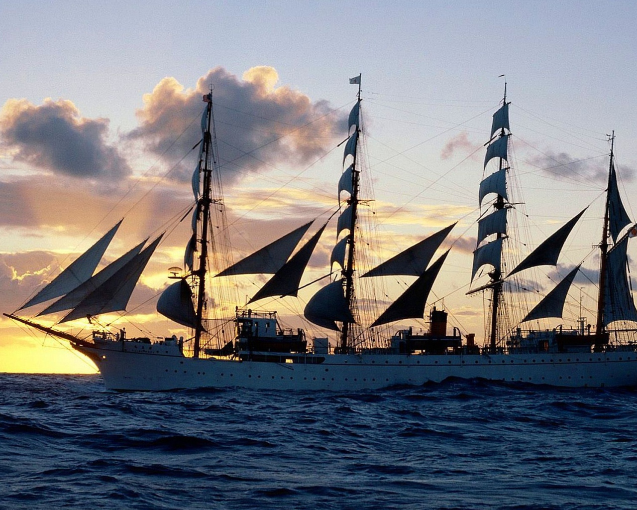 Большой парусный корабль