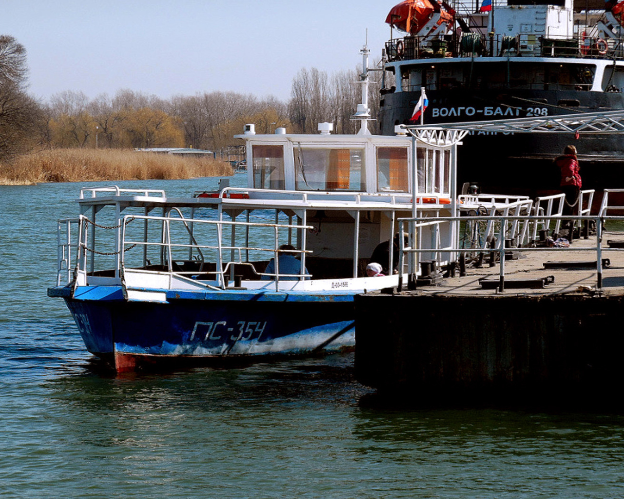 Речной причал в России