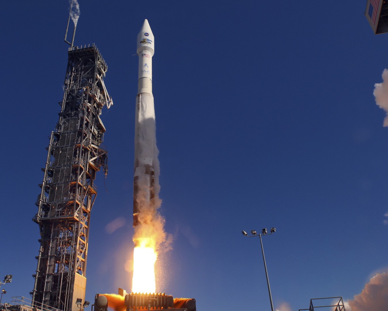 Старт космической ракеты