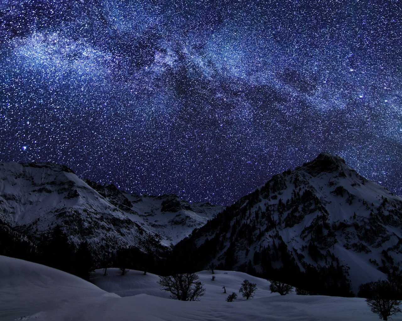 Млечный путь над горами