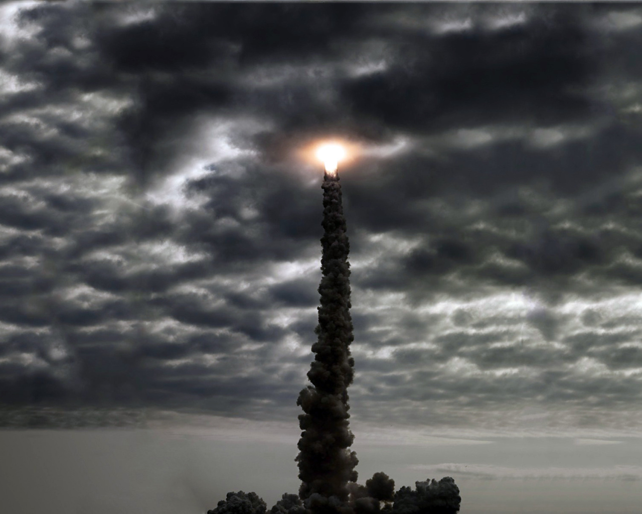 След от ракеты