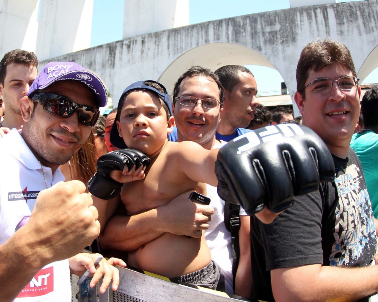 Известный UFC боец Хосе Альдо