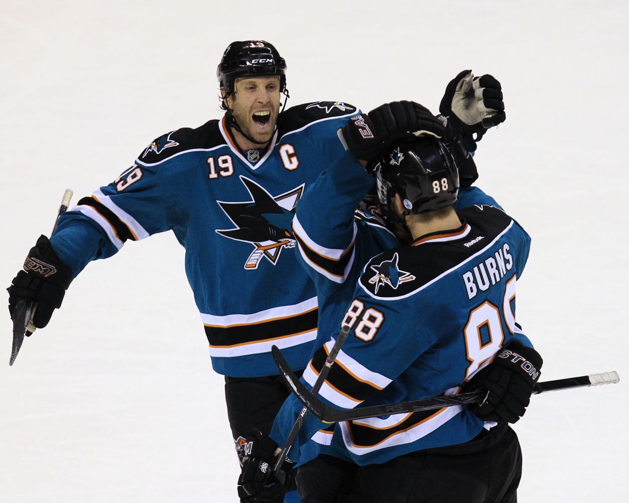 Известный Хоккеист Джо Торнтон