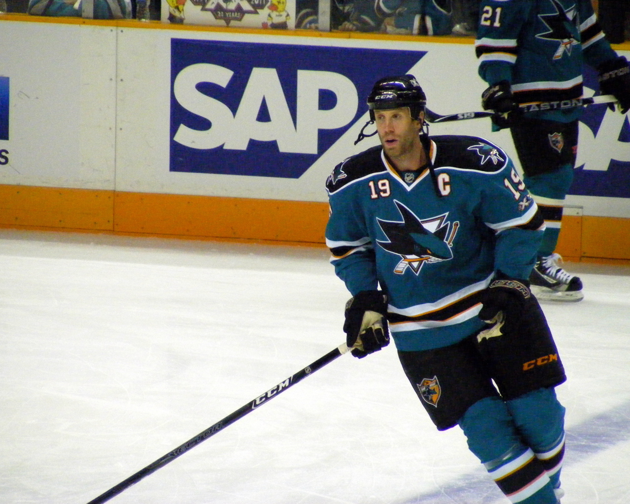 Известный игрок НХЛ Джо Торнтон