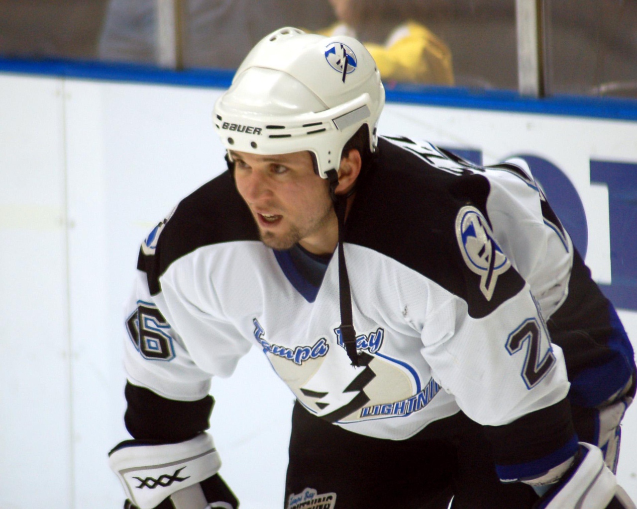 Хоккеист Мартин Сент-Луис на льду