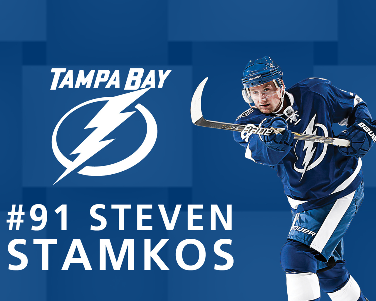 Стивен Стэмкос на синем фоне