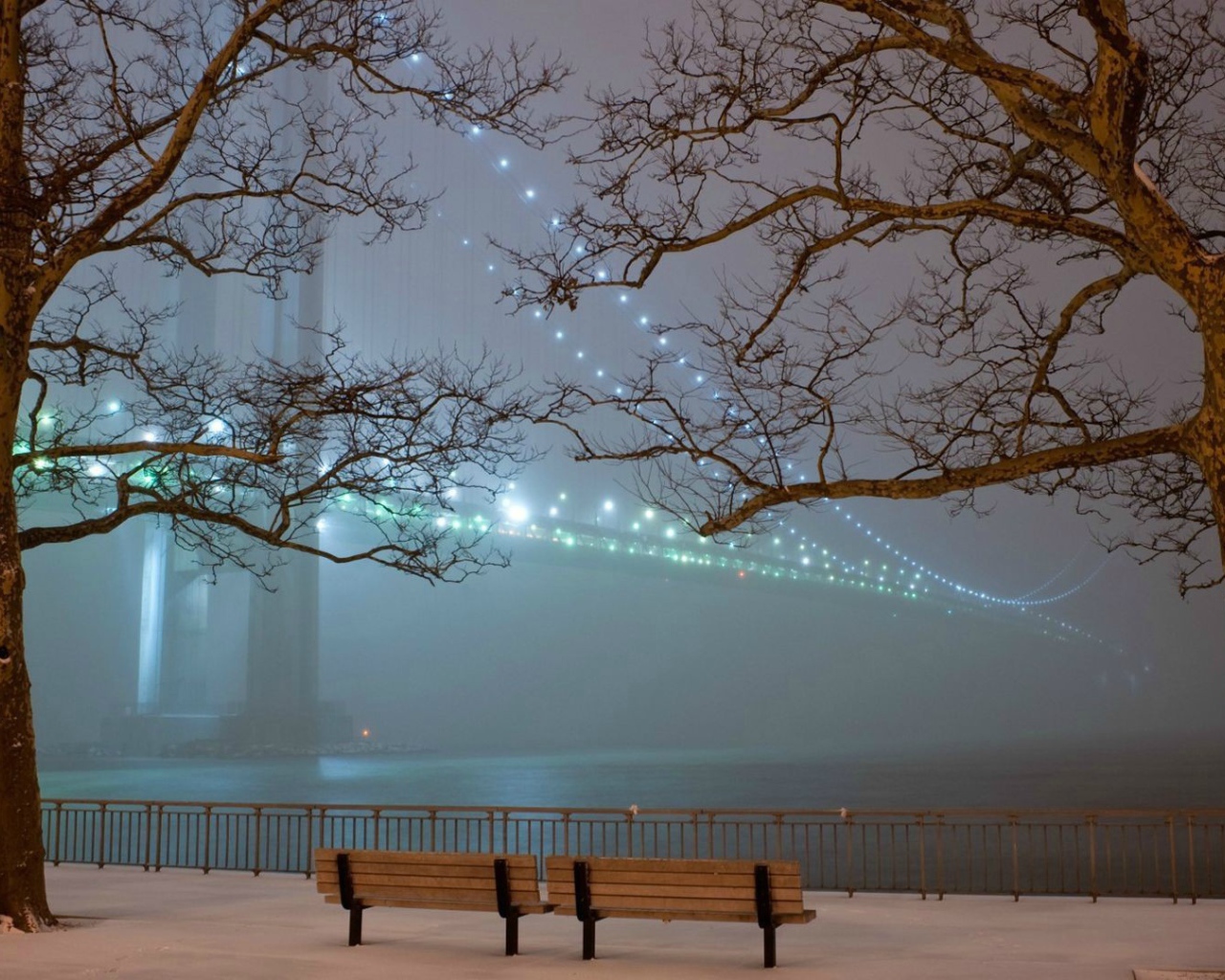 Огни моста в тумане