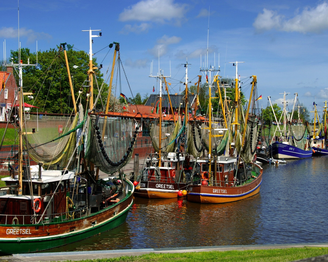 Лодки у причала