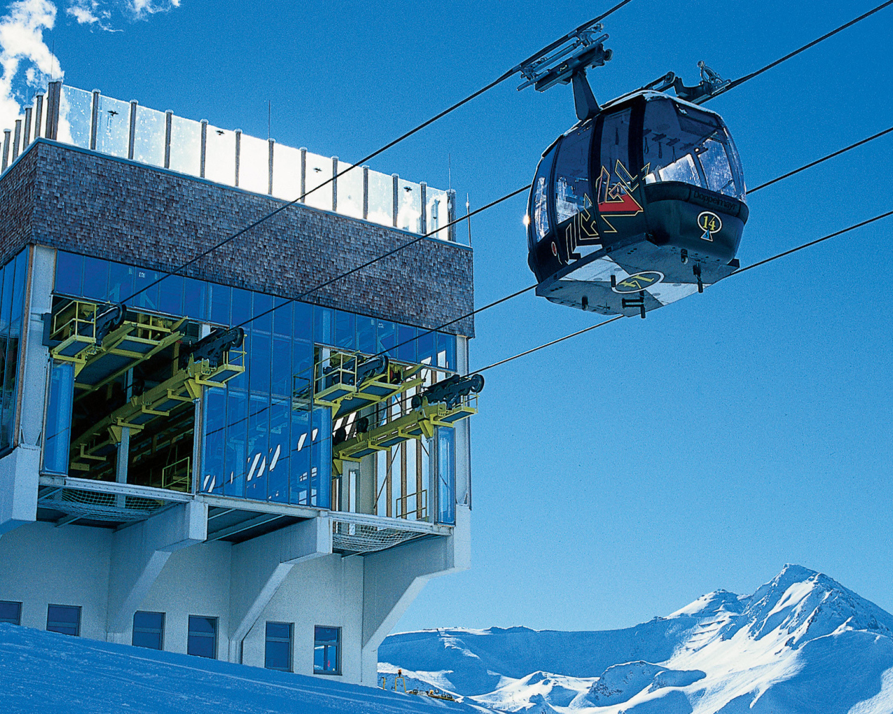 Здание подъемника на горнолыжном курорте Ишгль, Австрия