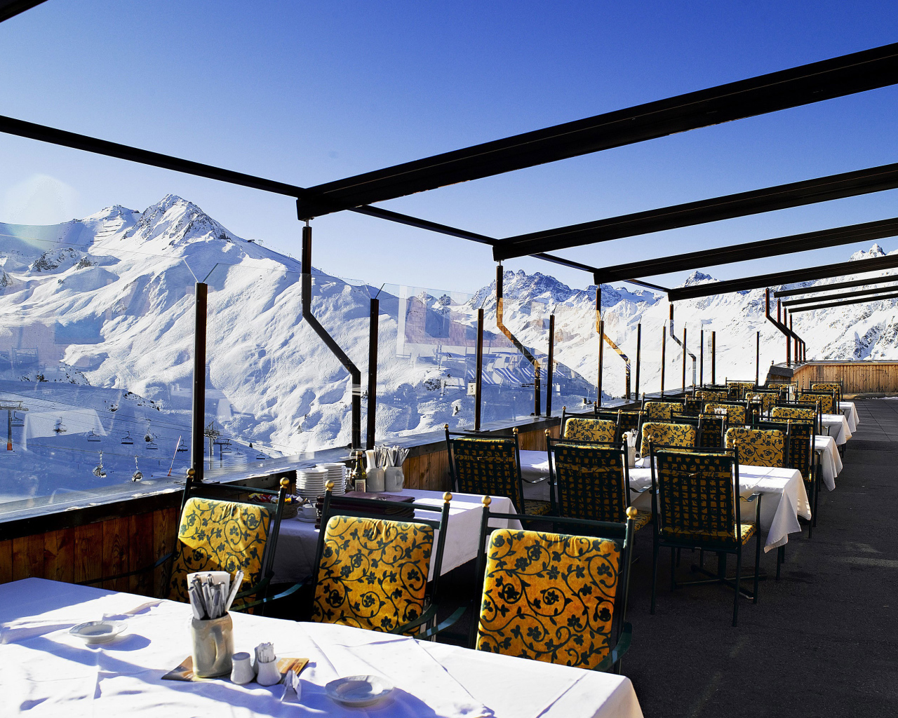 Кафе на горнолыжном курорте Ишгль, Австрия