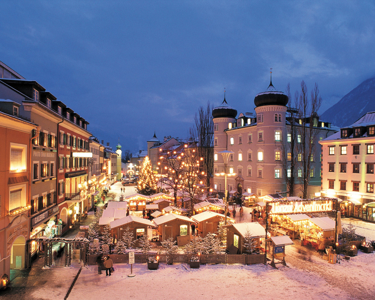 Вечерние огни на курорте Лиенц, Австрия