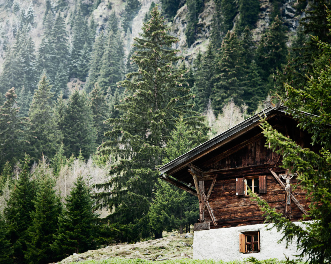 Хижина у подножия в городе Нойштифт, Австрия