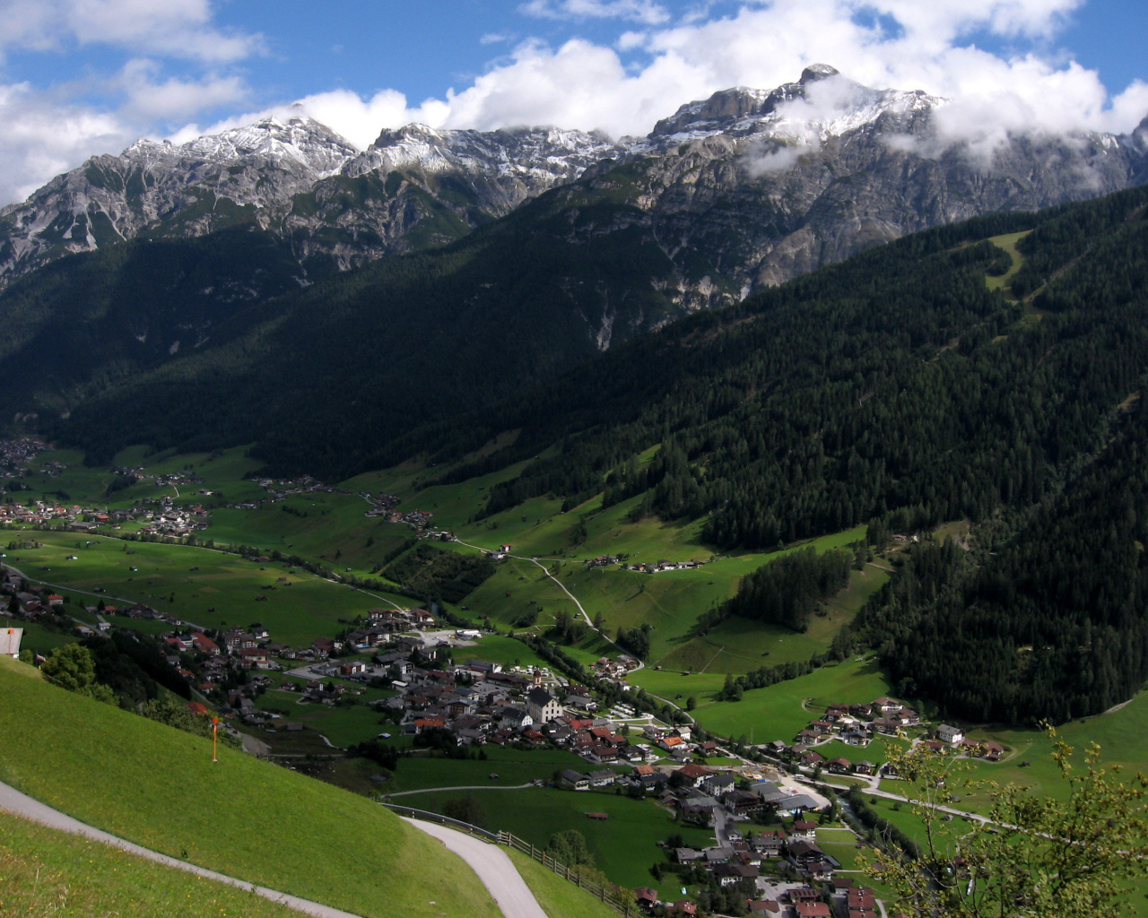 Пейзаж города Нойштифт, Австрия