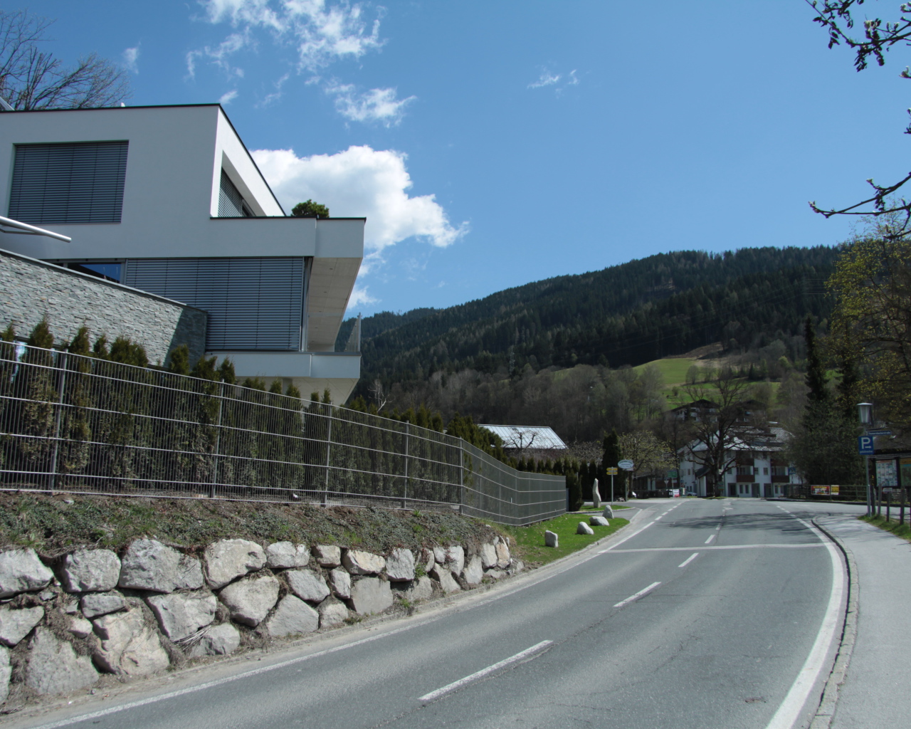 Горная дорога на курорте Цель-ам-Зее, Австрия