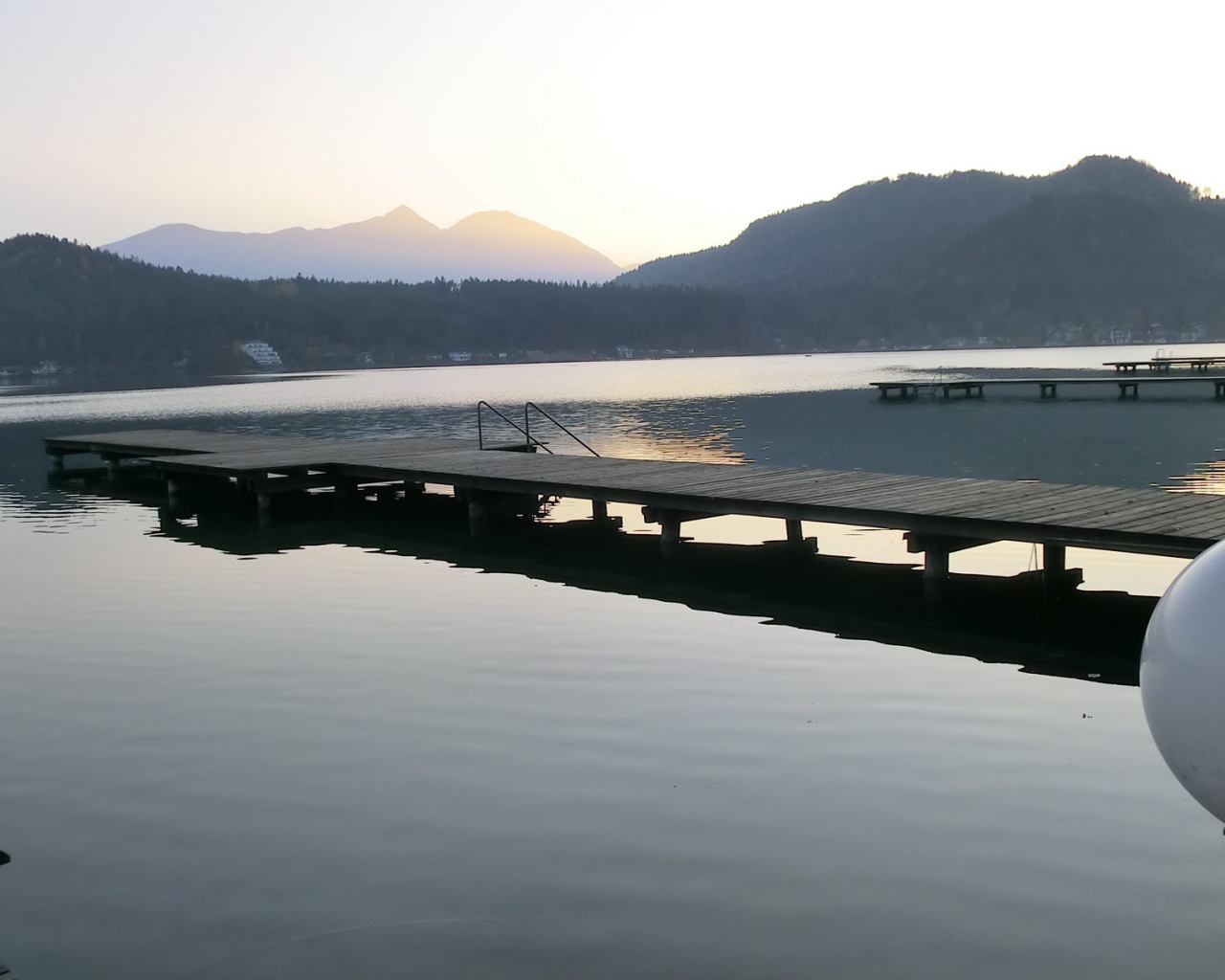 Причал на озере Клопайнер Зее, Австрия