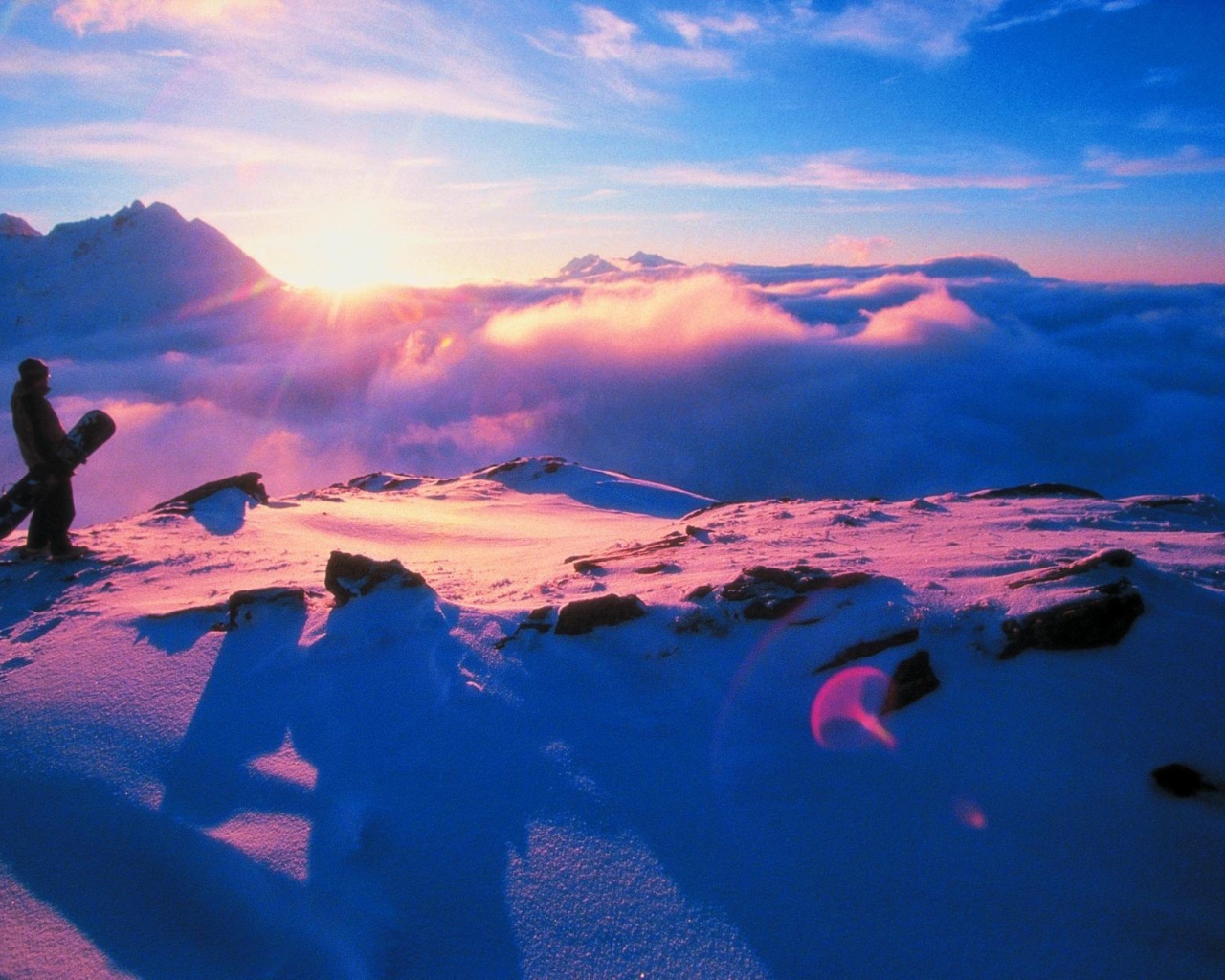 Розовый закат на горнолыжном курорте Сант Антон, Австрия