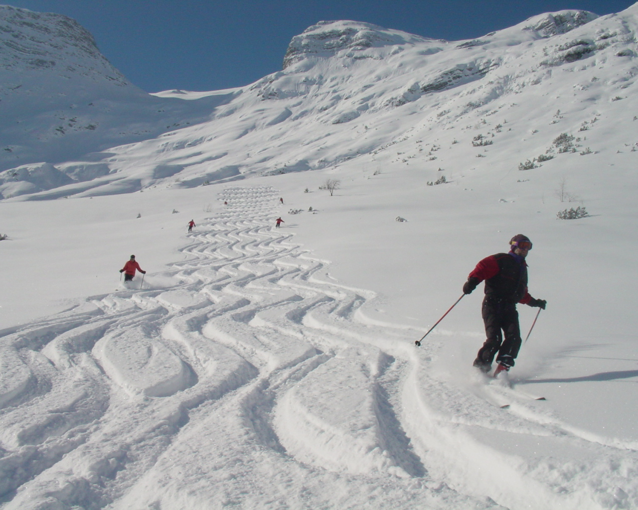Катание на лыжах на горнолыжном курорте Лех, Австрия