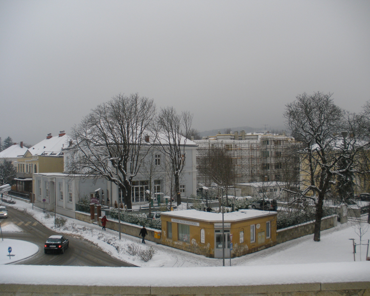 Заснеженная улица на курорте Баден, Австрия