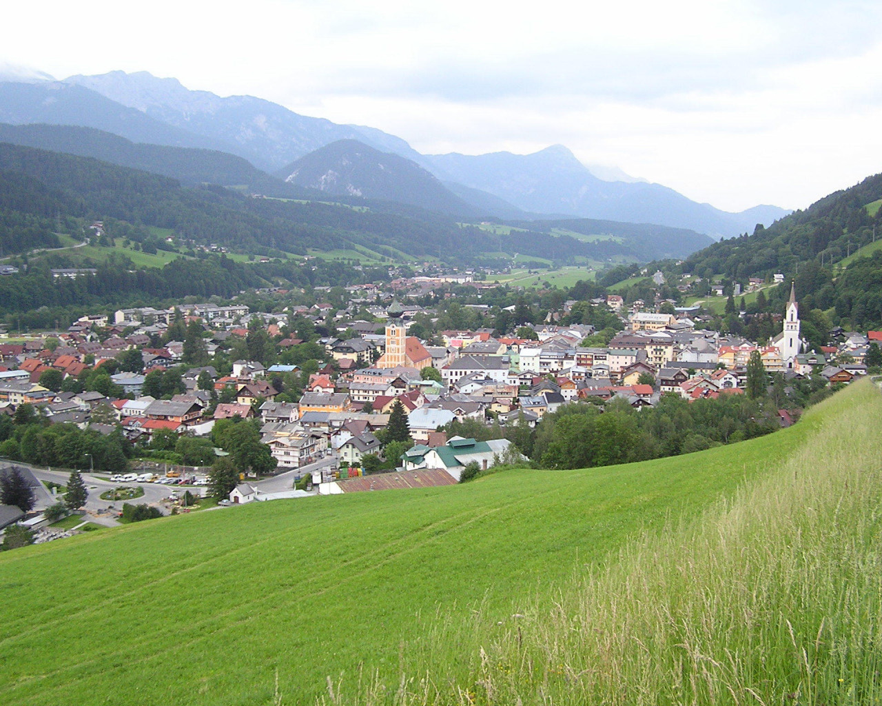 Летний вид на горнолыжном курорте Шладминг, Австрия