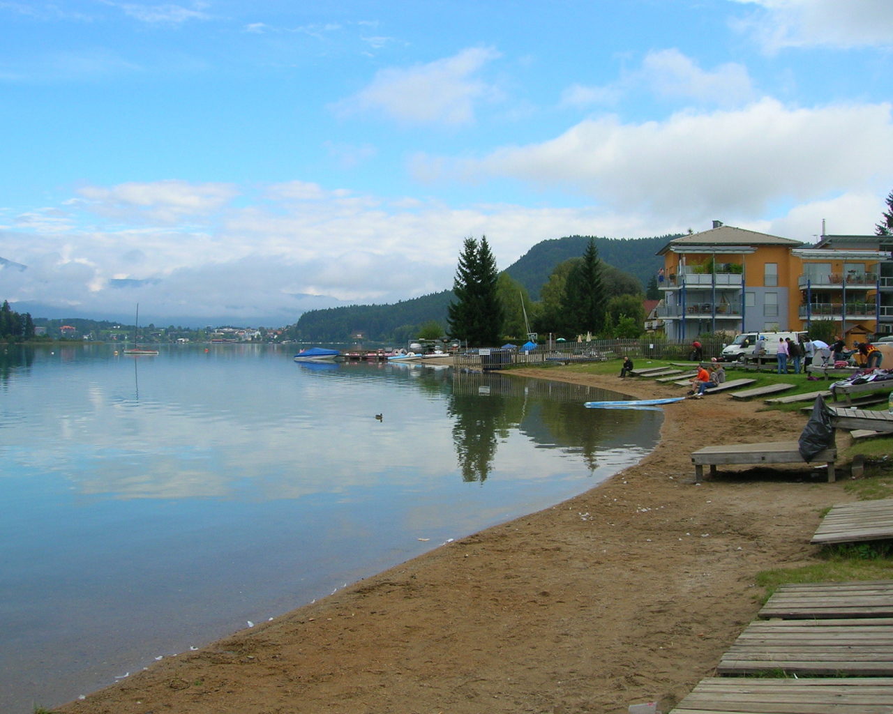 Пляж на курорте Фаакер-Зее, Австрия