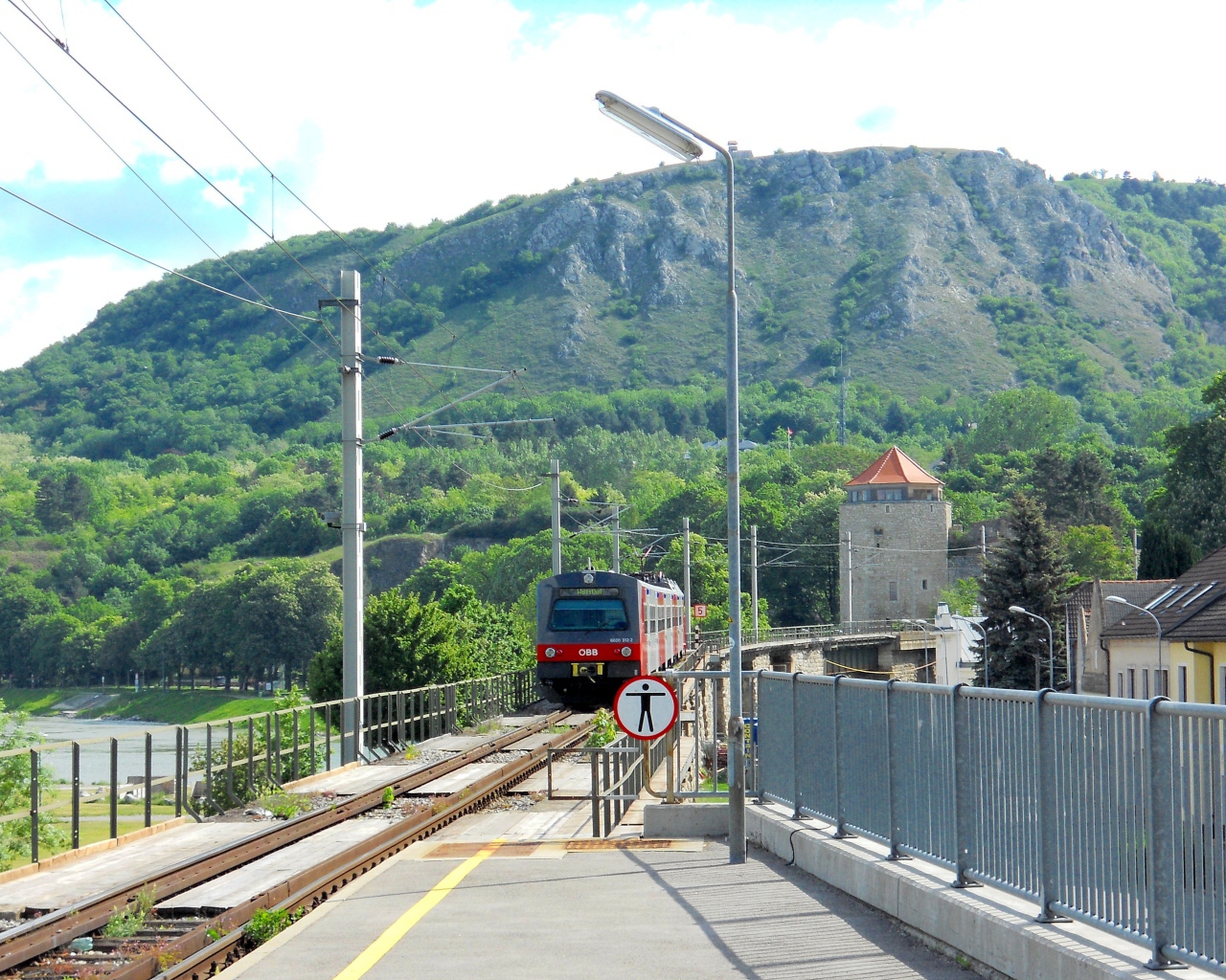 Железнодорожная станция в городе Гайнберг, Австрия