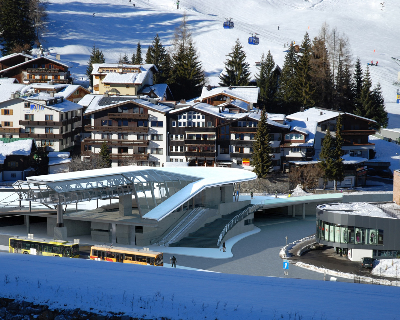 Городские здания на горнолыжном курорте Сант Антон, Австрия