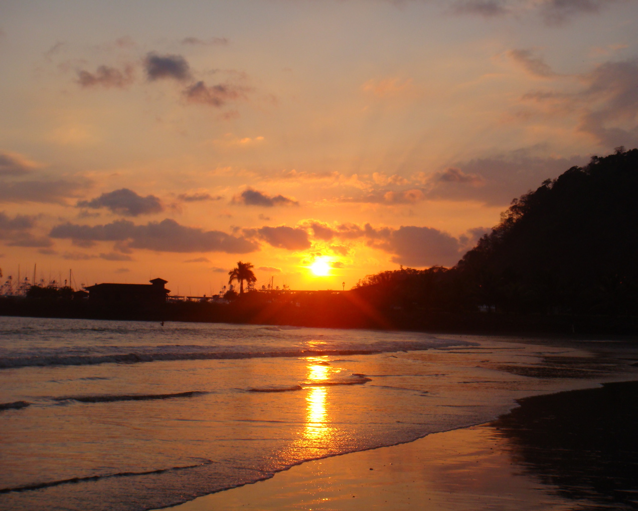 Закат на Коста-Рика