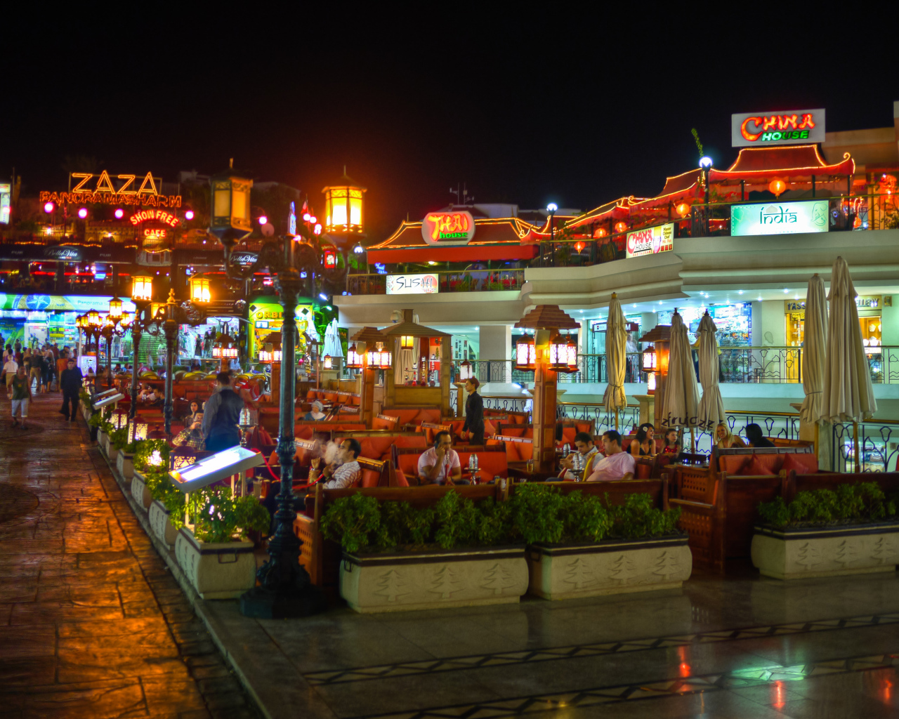 Ночные огни на курорте Шарм эль Шейх, Египет