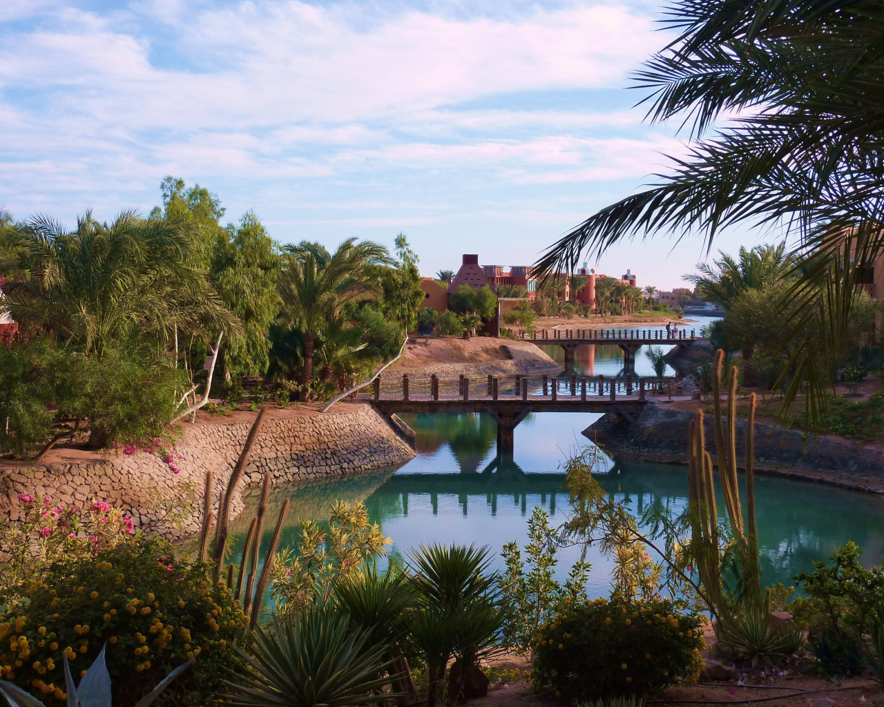 Мосты на курорте Мирамар Круести, Франция