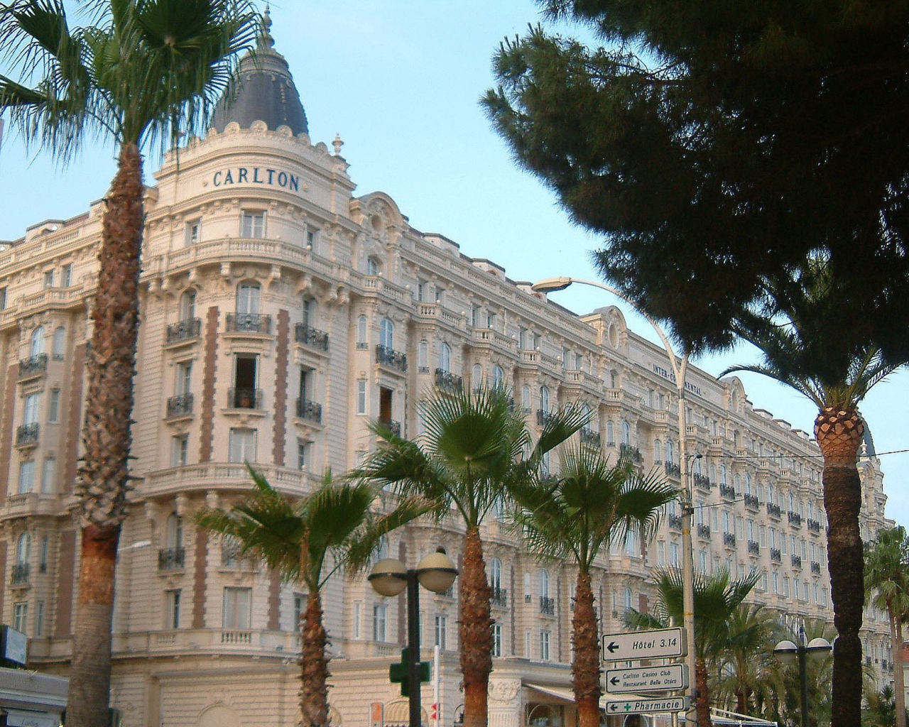 Отель Карлтон в Каннах, Франция