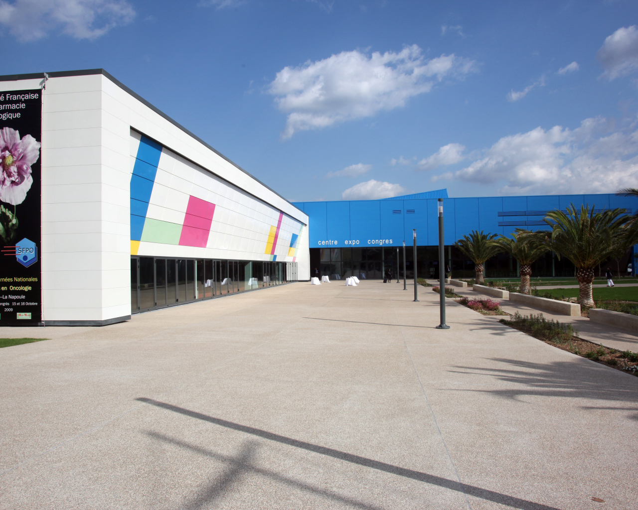 Экспоцентр на курорте Манделье ля Напуль, Франция