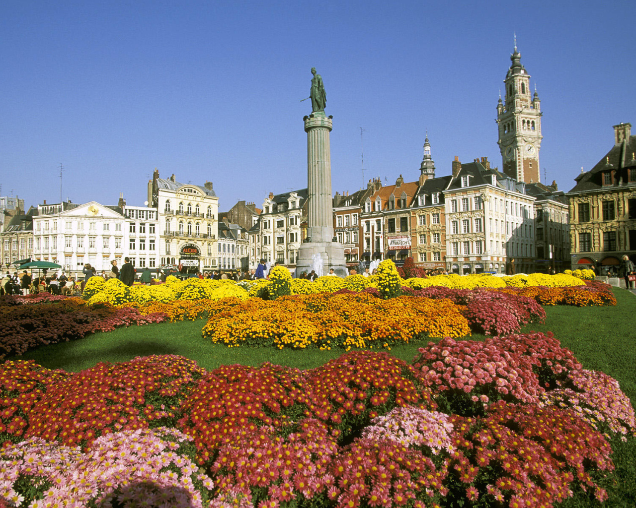 Клумбы в городе Лилль, Франция