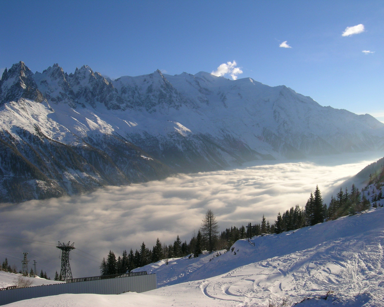 Туман на курорте Шамони, Франция