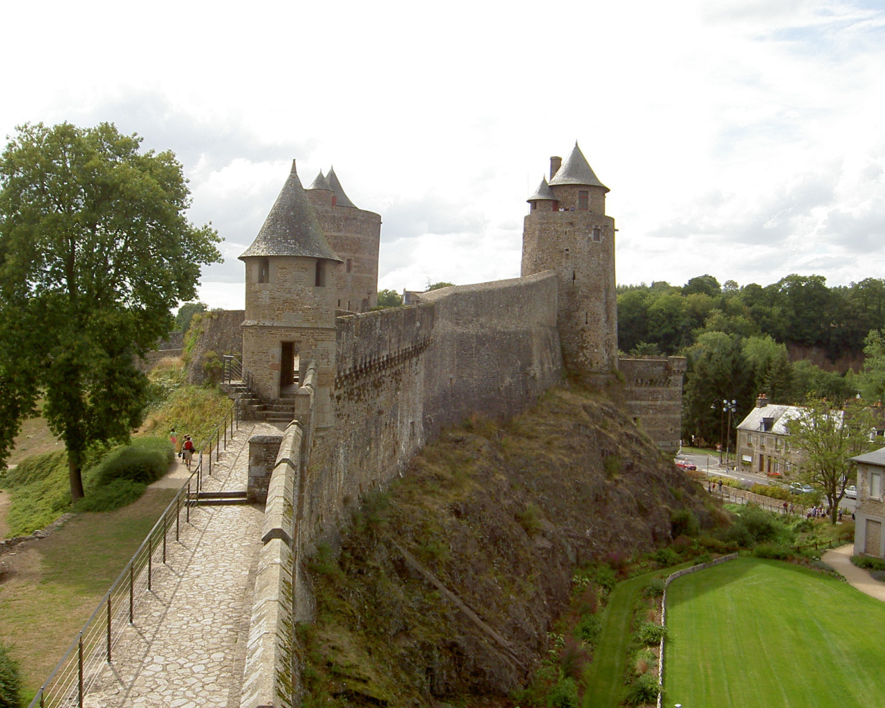 Крепостные стены в Бретань, Франция