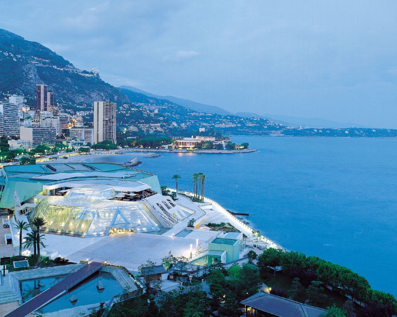 Дома на Лазурном берегу, Франция