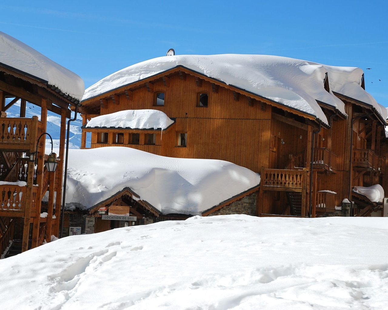 Заснеженный дом на горнолыжном курорте Валь-Торанс, Франция