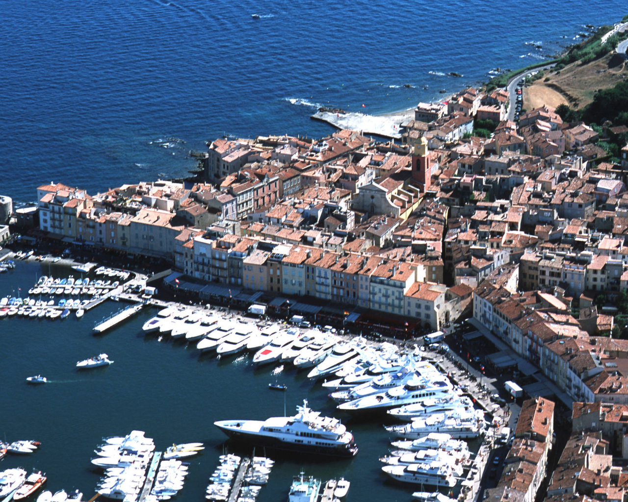 Город на курорте Сен-Тропе, Франция