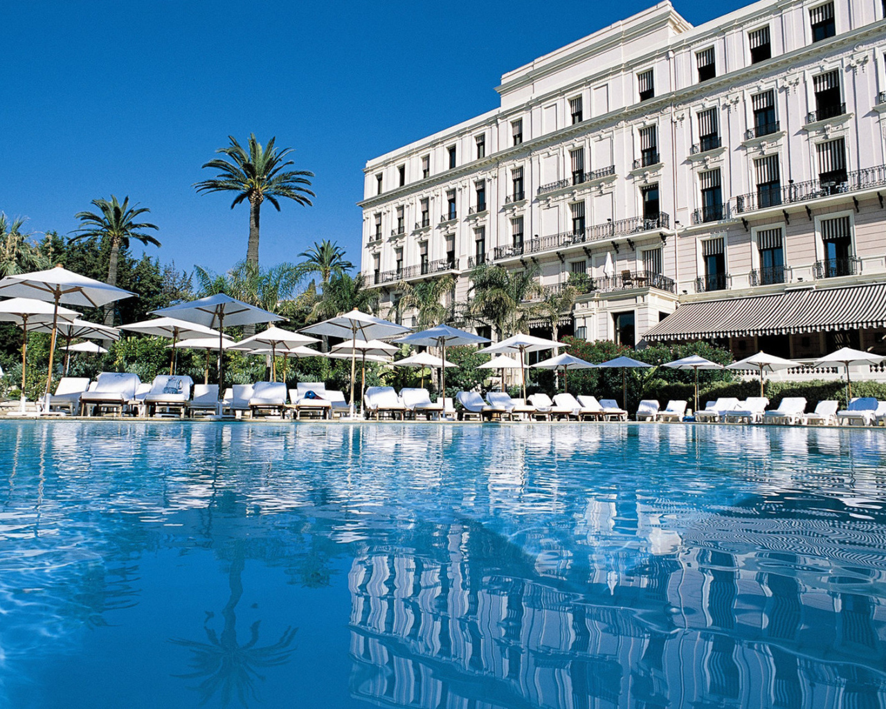 Роскошный отель на курорте Сен-Жан-Кап-Ферра, Франция