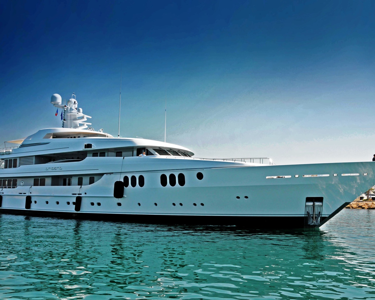 Роскошная яхта в Каннах, Франция